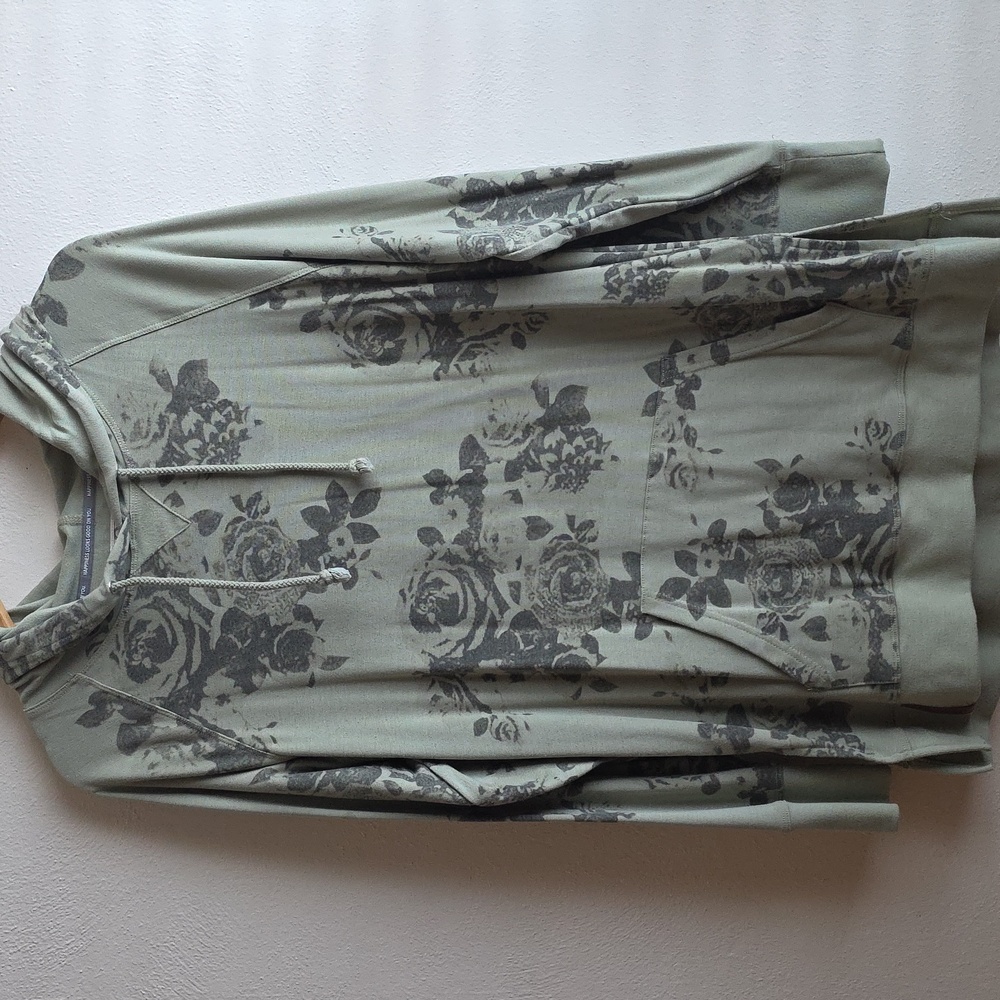 Ampersand Avenue- Floral Print Hoodie